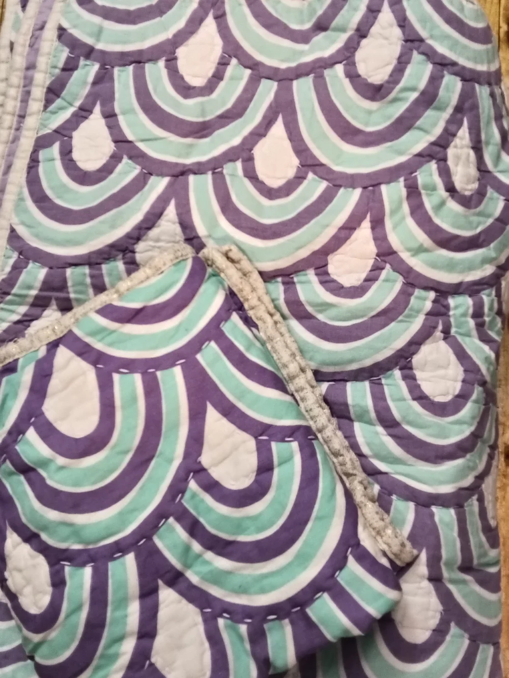 Pillowfort Purple and Teal Scallop Pattern Quilted Coverlet